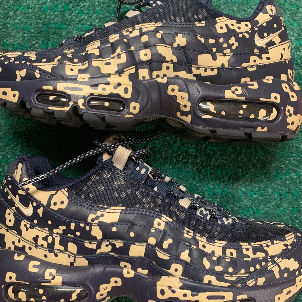 Air max - Picture 2 of 2